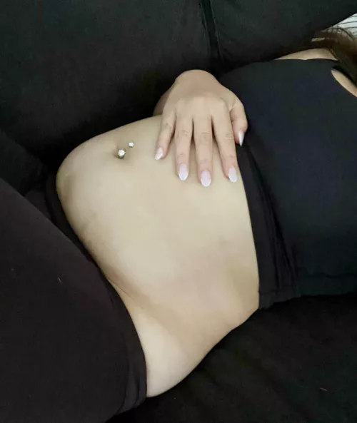 Come rub this belly and feed me 😜 by azn_mami