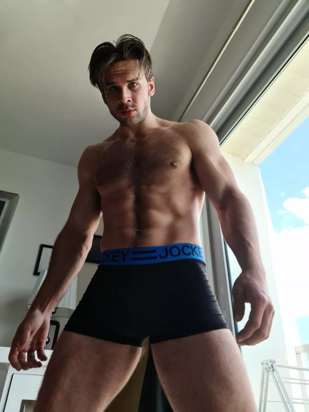 Come say hi! posted by Vincent-Hughes