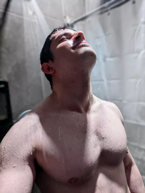 Come shower and I'll show you what these muscles are for by xavirato