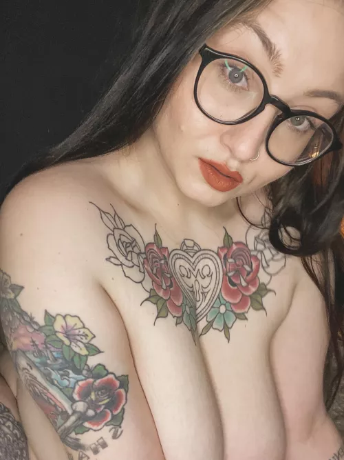 Come sit down and let me read you a story 💋 by rhiannonXjames