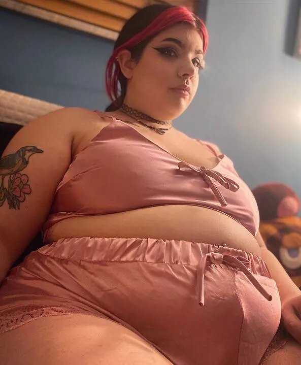 Come sit in bed with me 🥺 posted by Throwawwayyyy110011