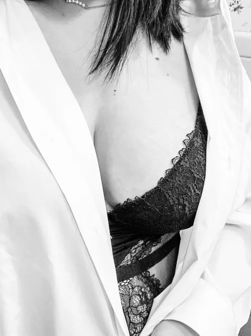 Come spend this holiday weekend with me! 😏 https://onlyfans.com/xonikk by Disastrous-Stuff-636