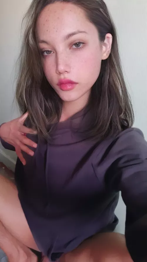 come spoil me daddy 😈 check out my wish list in the comment by ts_miss_jenny