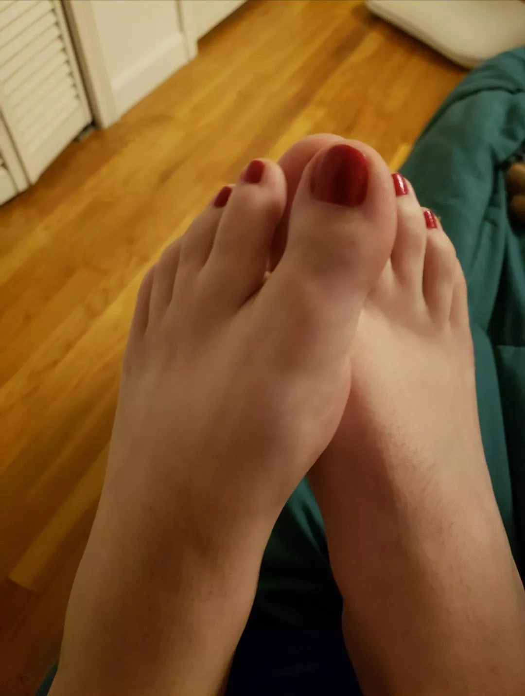 Come suck on my toes posted by Shayla_Kay69