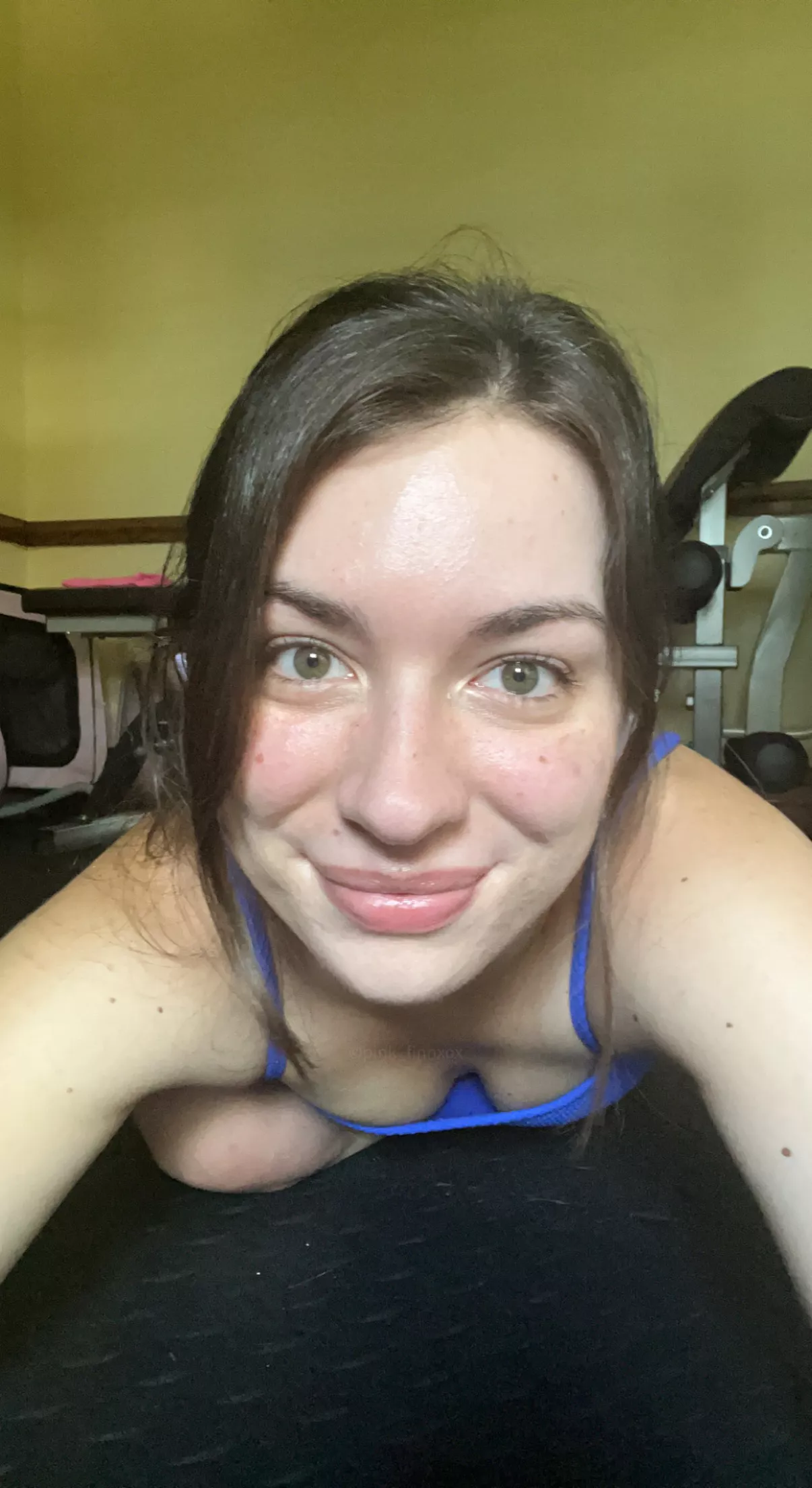 Come sweat with me [f] posted by Pink_finnxox