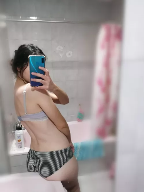 Come take a shower with me ✨ [F] by pepa261298