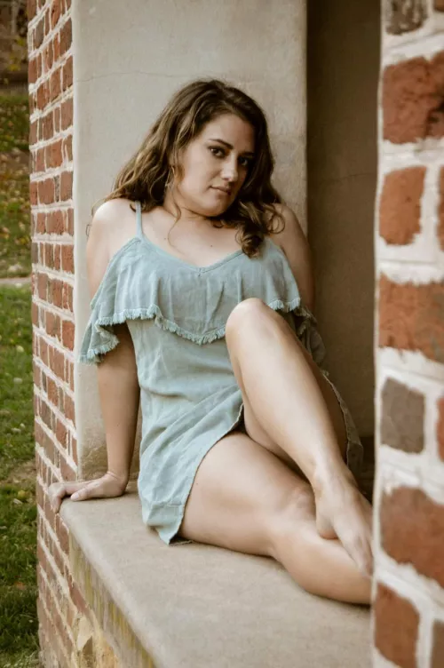 come to my window. by shann_nnanigans