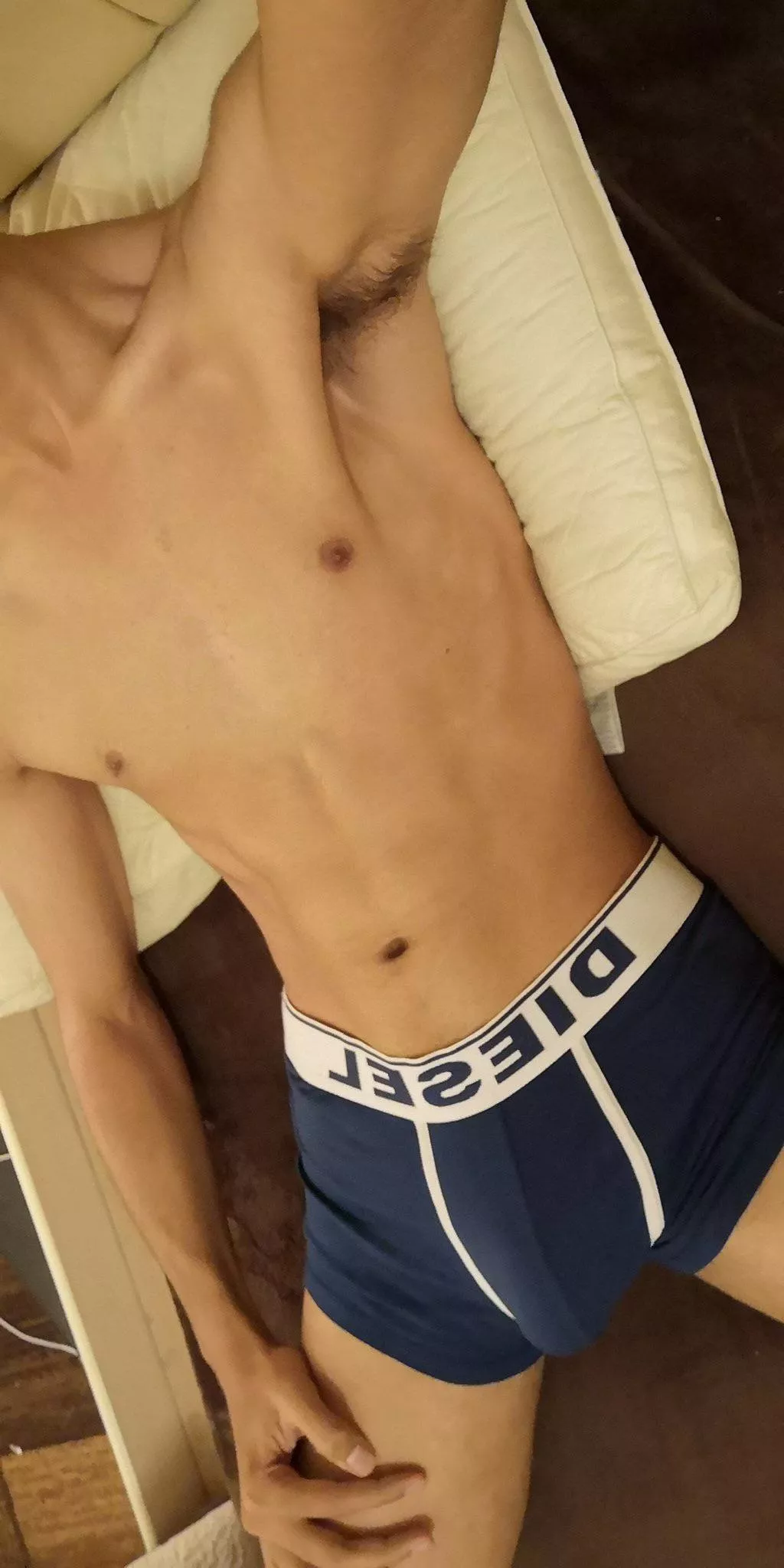 Come to touch my bulge posted by Gmagzm1