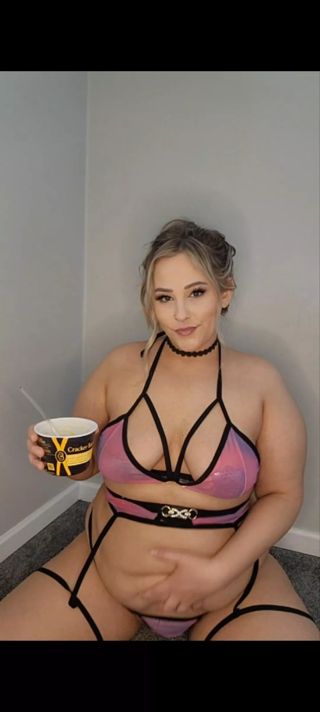 Come watch me eat and gain😋 posted by Louisexxmoon