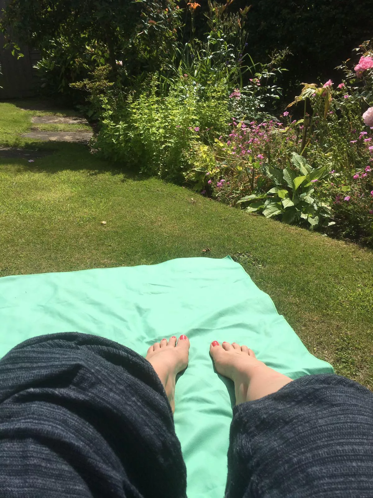 Come worship me (f) posted by otome2