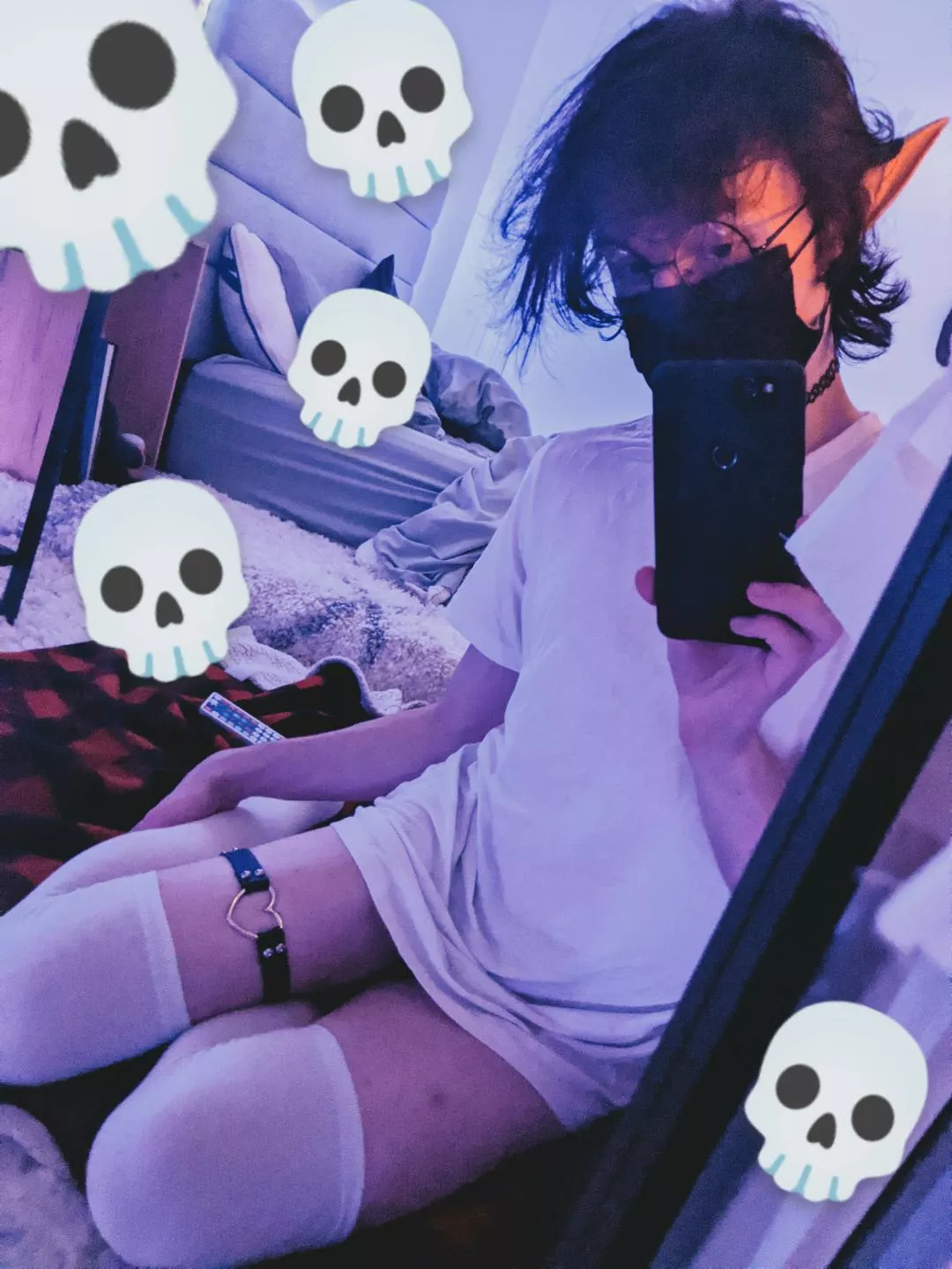 Comfy femboy elf is is here 🤍✨ posted by mushyxx