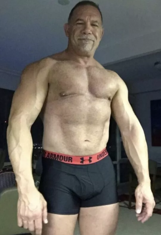 compression shorts posted by peludoporfavor