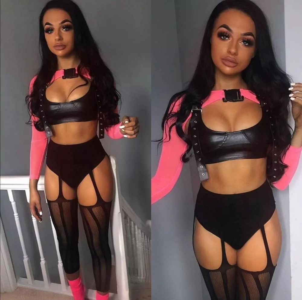 Confidence or a cover up? 🤨 posted by WankersParadise