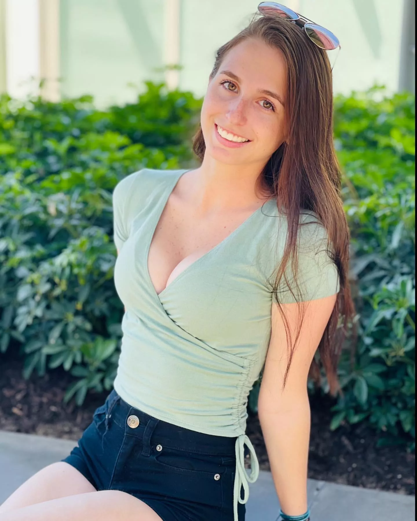 Confident college sophomore IRTR posted by Doghouse_Reilly_