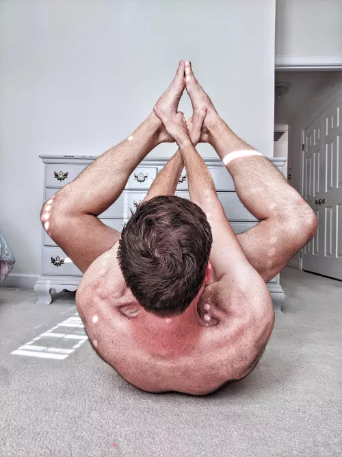 Converging limbs. by StrangerRex