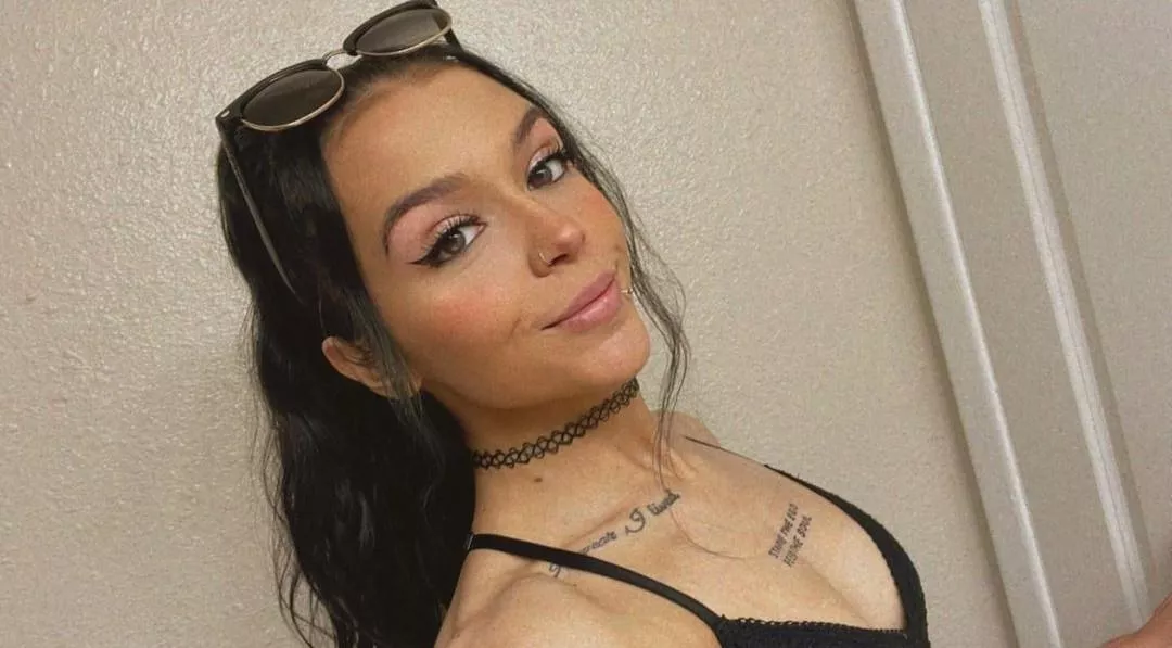 Cora Jade posted by theman6669