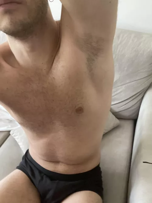 Coronavirus just get me… Anyone wanna do a lockdown with me? by riccardh0t