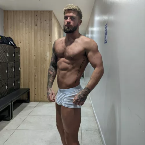 Could do with a rub down after my workout... by scott_hudson_fitflex