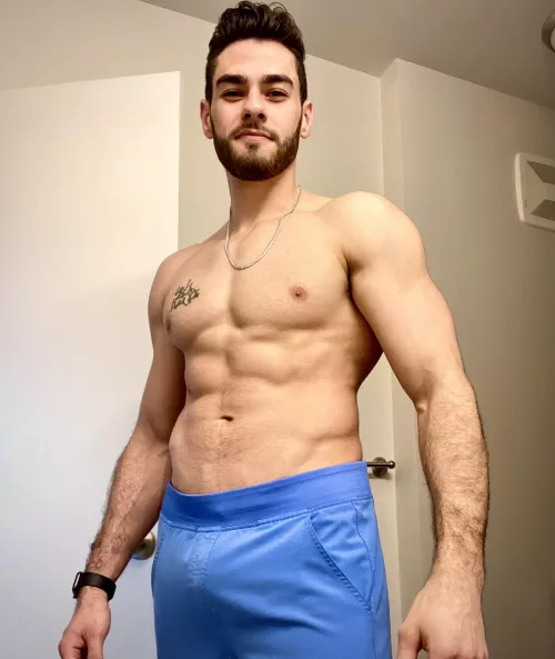 Could I be a model for scrubs companies? by meez6969