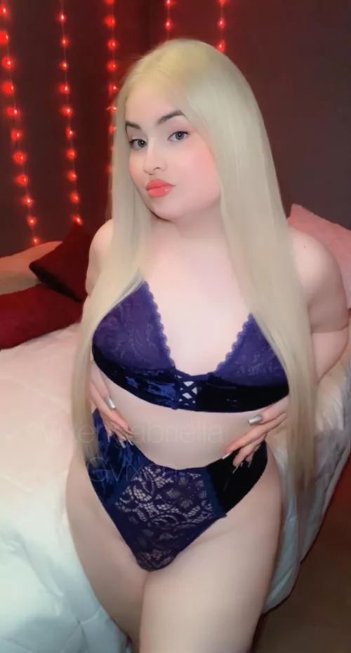 Could I be your girl? <3 by Gvixen