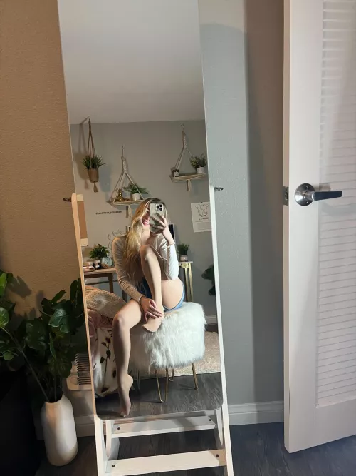 Could use a good massage right now🥰🥰🥰 by NylonRiley