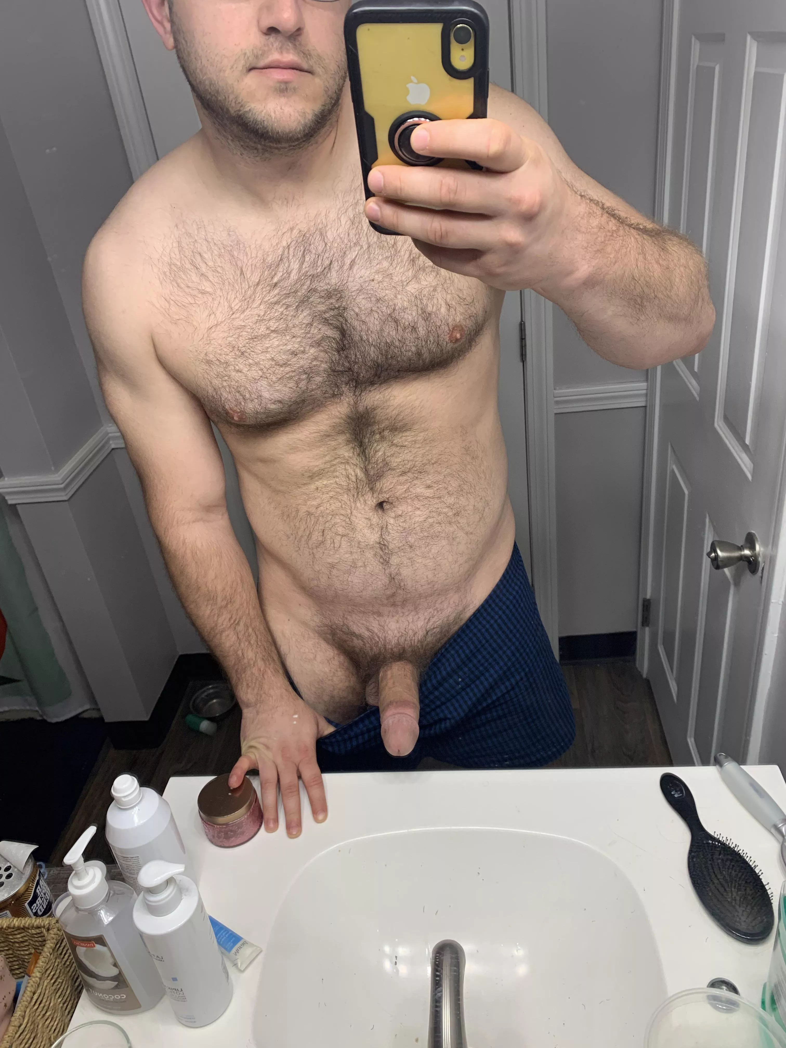 Could use a slut right now posted by johnnybblazzee