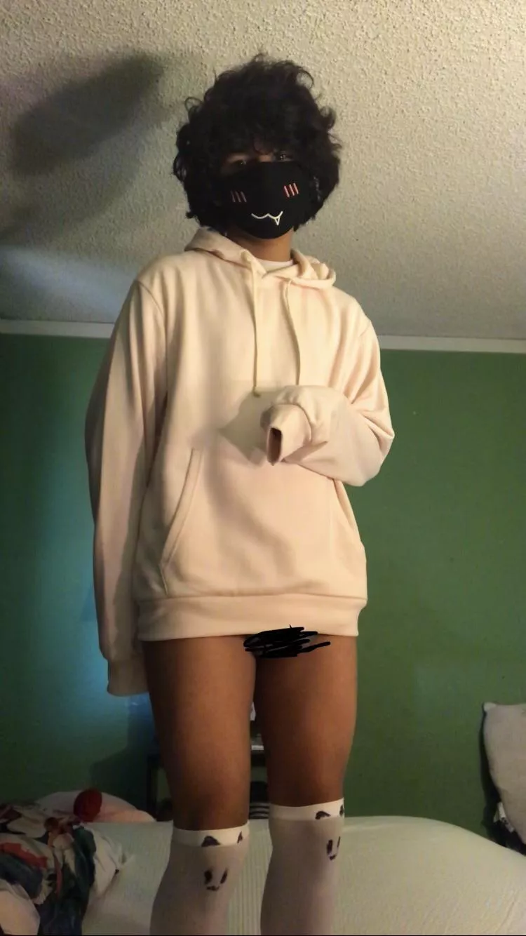 could we cuddle up in bed and watch anime? please! posted by Nattix1