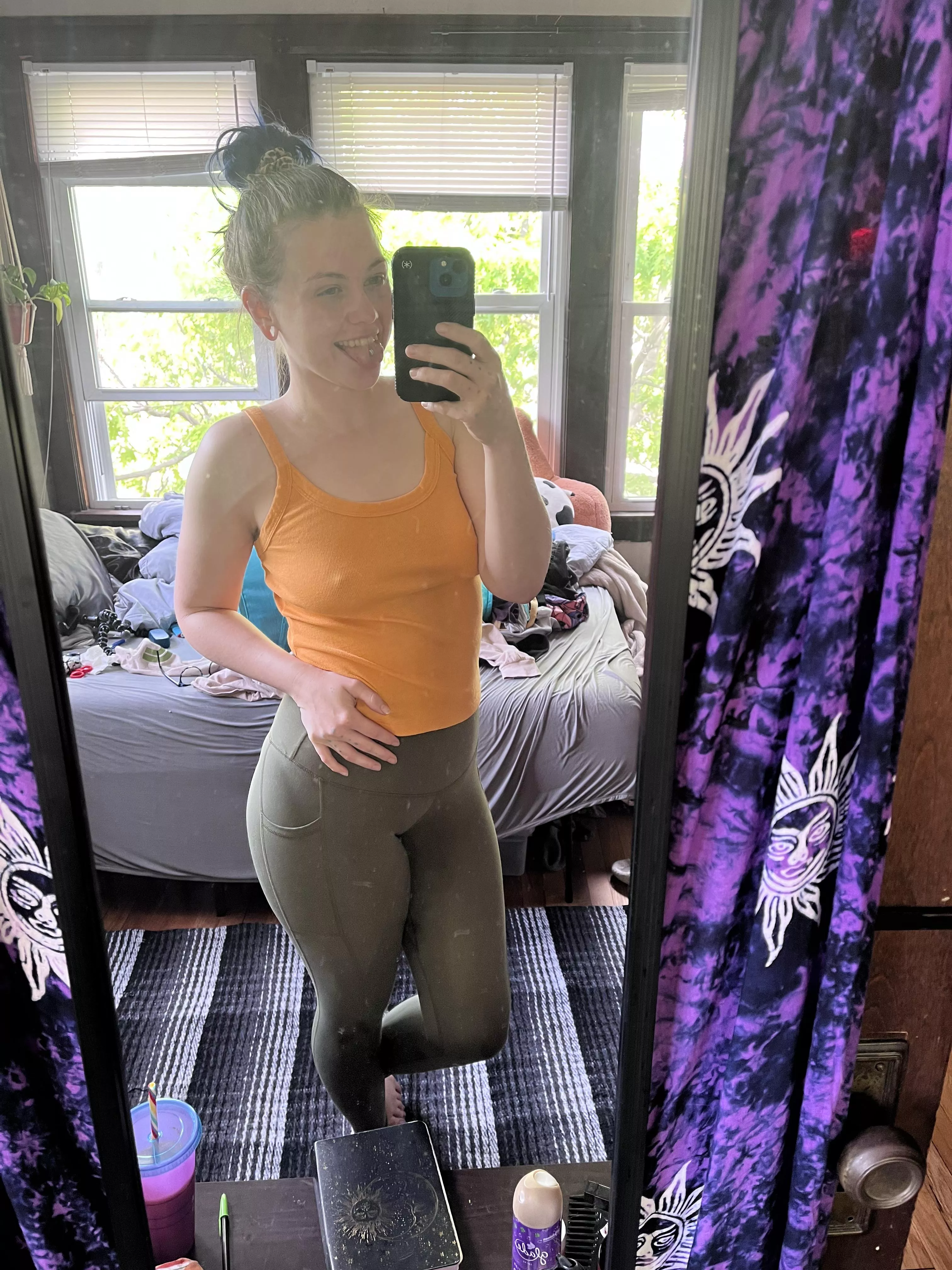 Could you tell me what time is it? I left to any other dimension📸 posted by mookeeskye