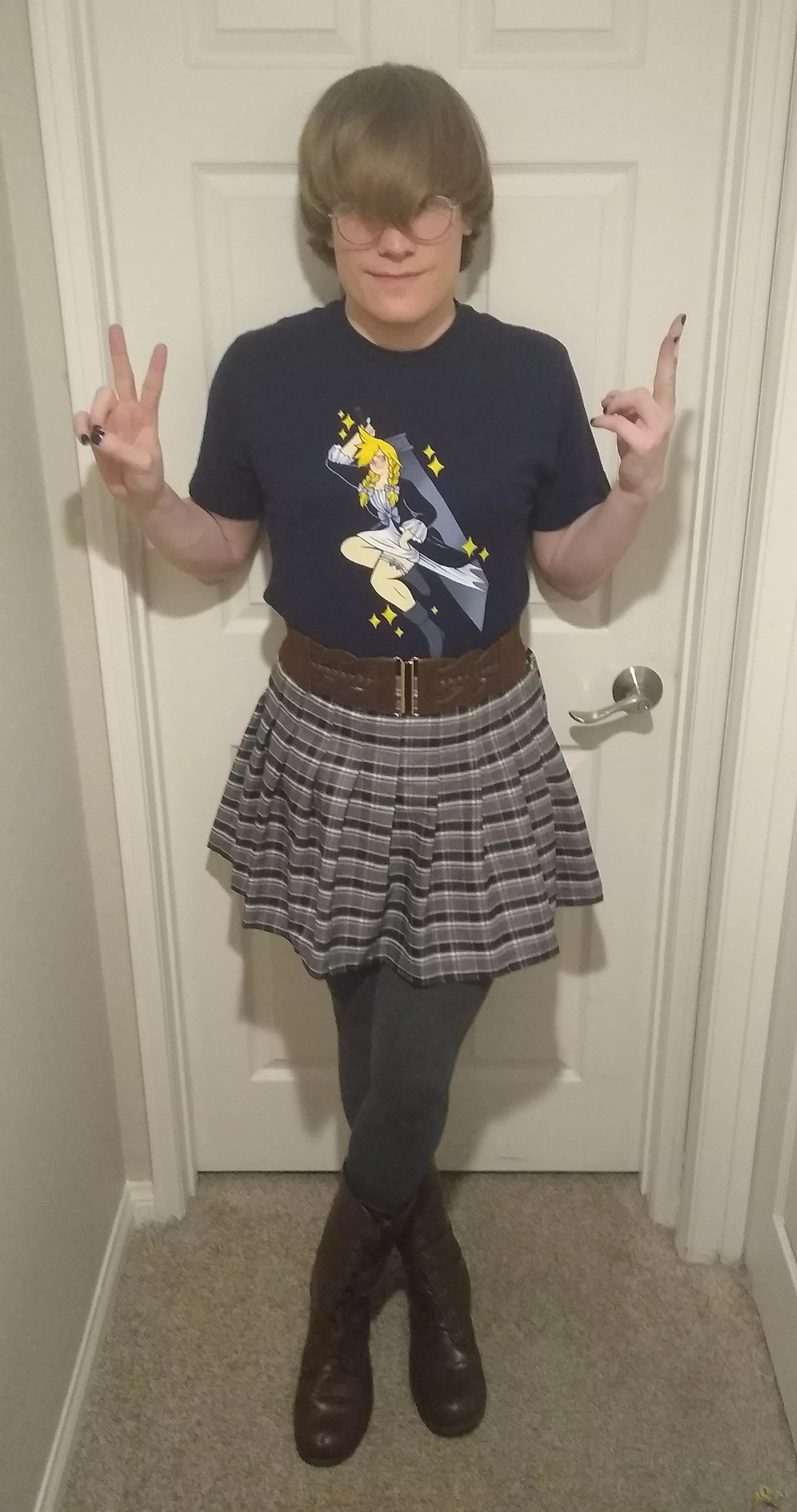 Couldn't make it out to D&D yesterday but I still wanted to get all dressed up today to show you the fit. Hope you like, I know a lot of you were excited to see it on me 💕 posted by BushmanIsWatchin