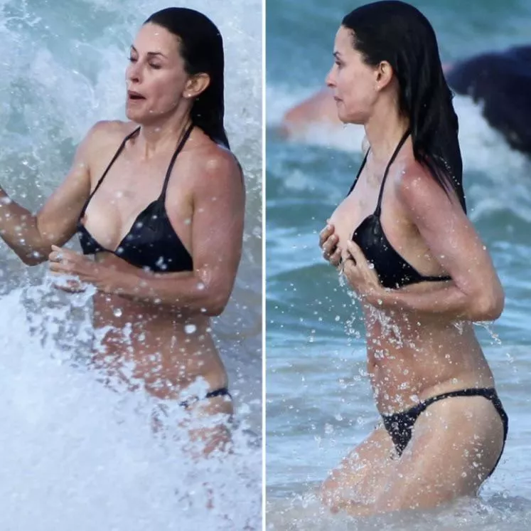 Courteney Cox posted by TheGoddamnAnswer