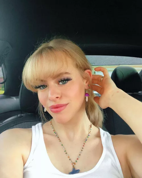 Courtney Marmo by veritamos