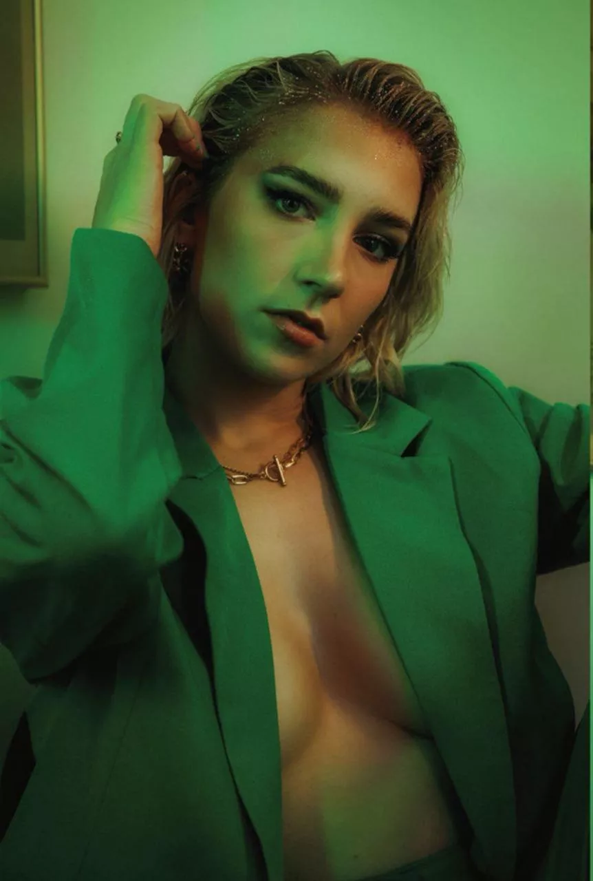 Courtney Miller posted by PollyBreath