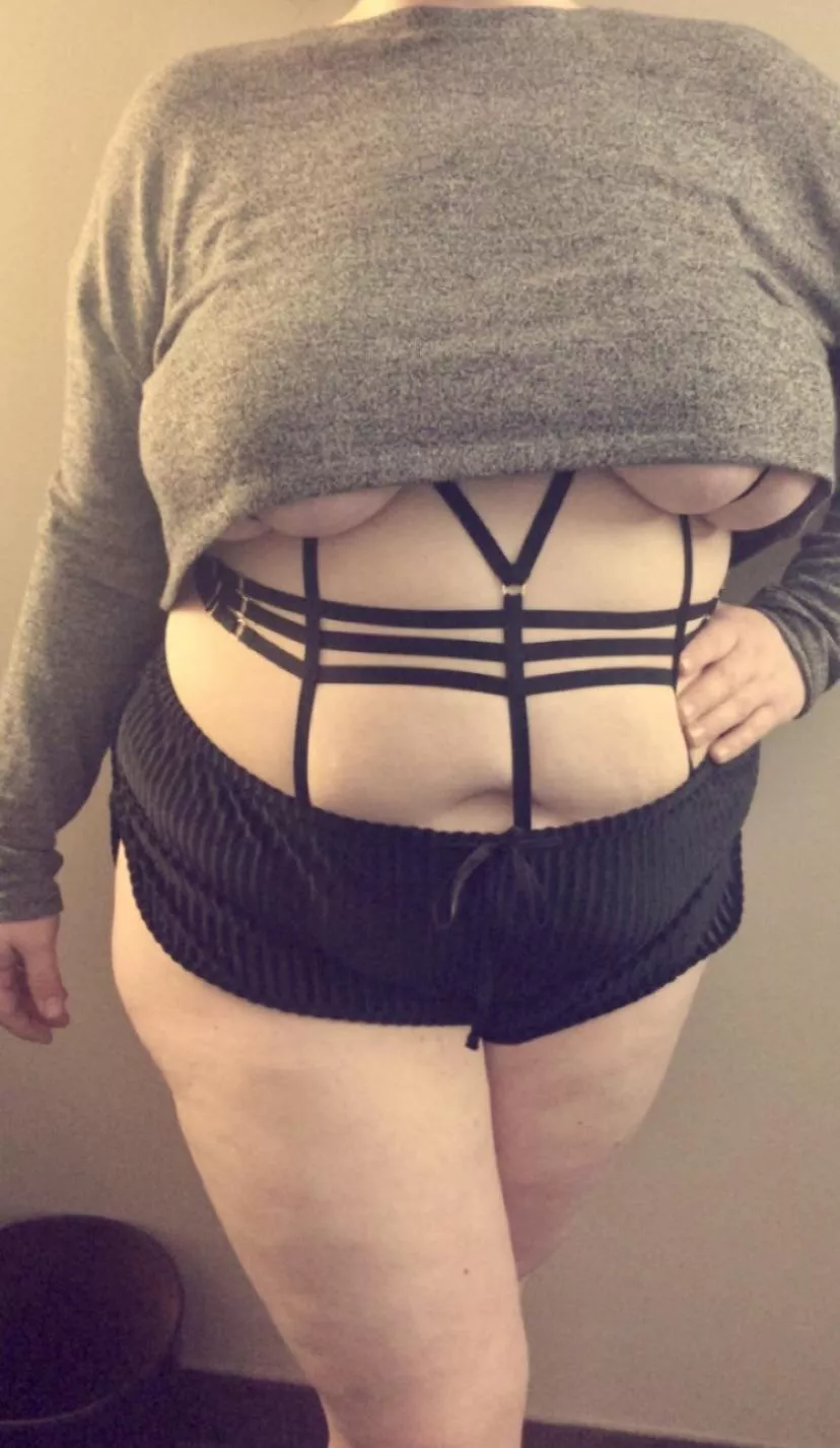 Covid date night 🖤 posted by prettypalepenny4