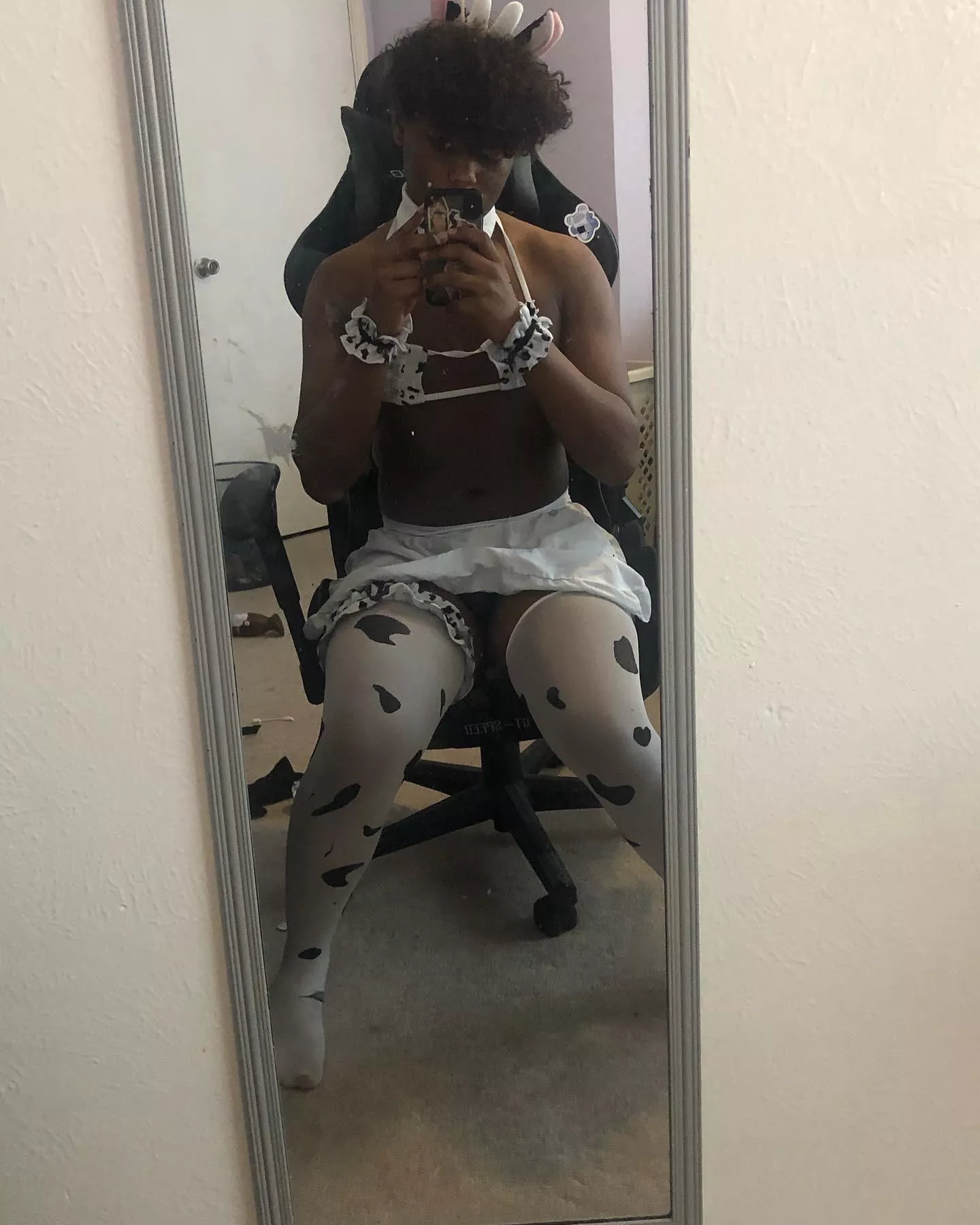 cowmaid🐄🐮 posted by blasian_femboy