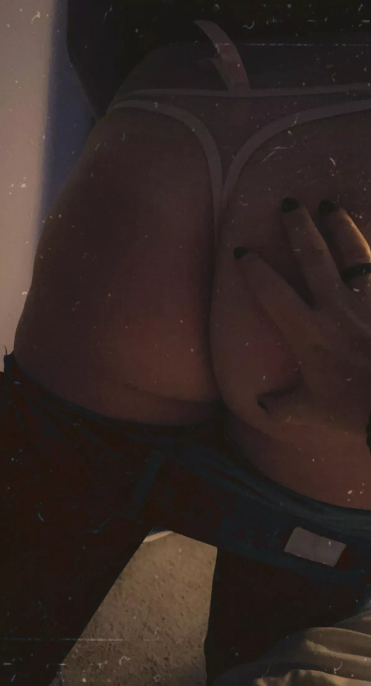 Coworkers always wanting to grab the booty 🔥🤷🏽‍♀️ posted by Jeepbunny45