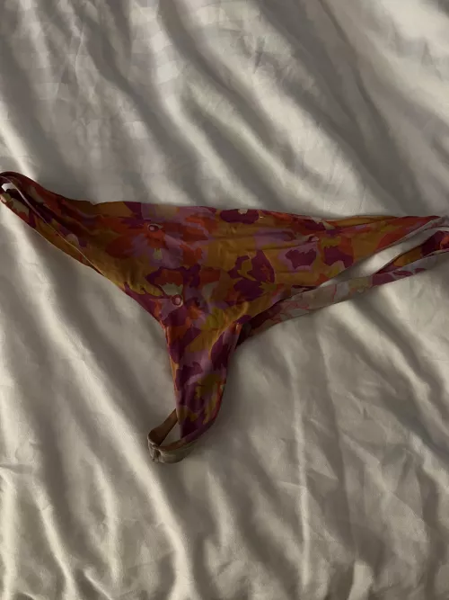 Coworkers dirty pair. Smells amazing by beanzqueenz