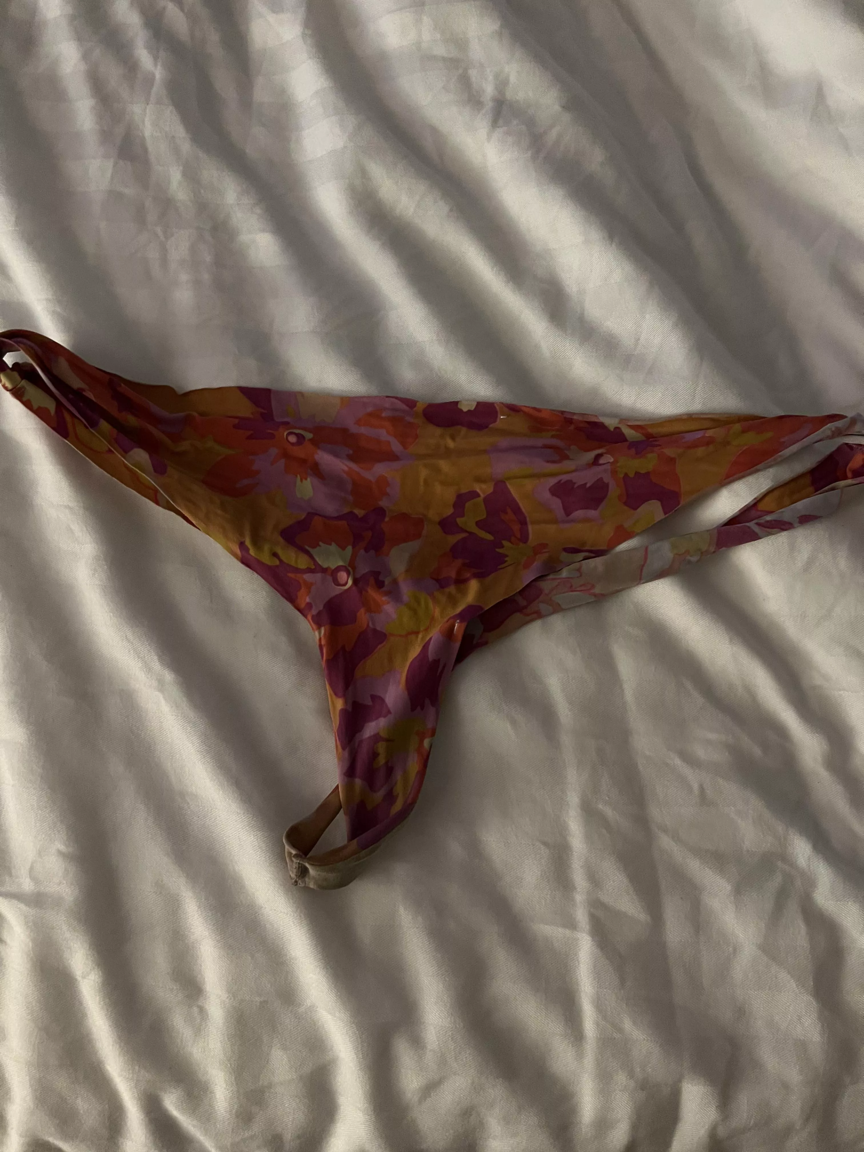 Coworkers dirty pair. Smells amazing posted by beanzqueenz