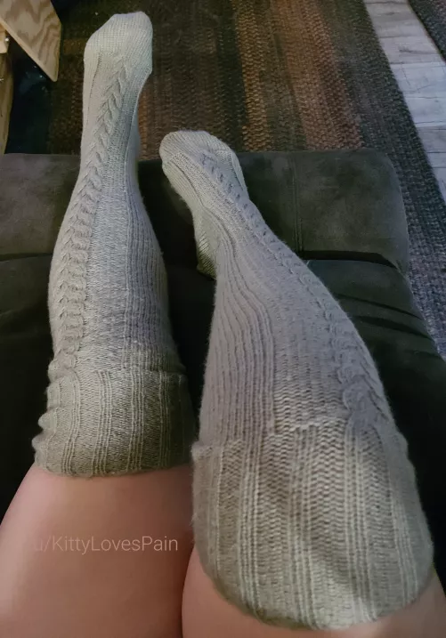 cozy socks on thicc thighs 😍 (f) by Kittylovespain