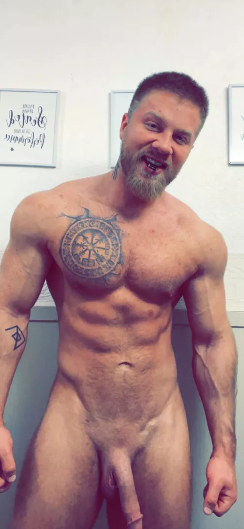 Crazy how much my cock grows when you comply with daddy’s commands 😋 by whowantsdee