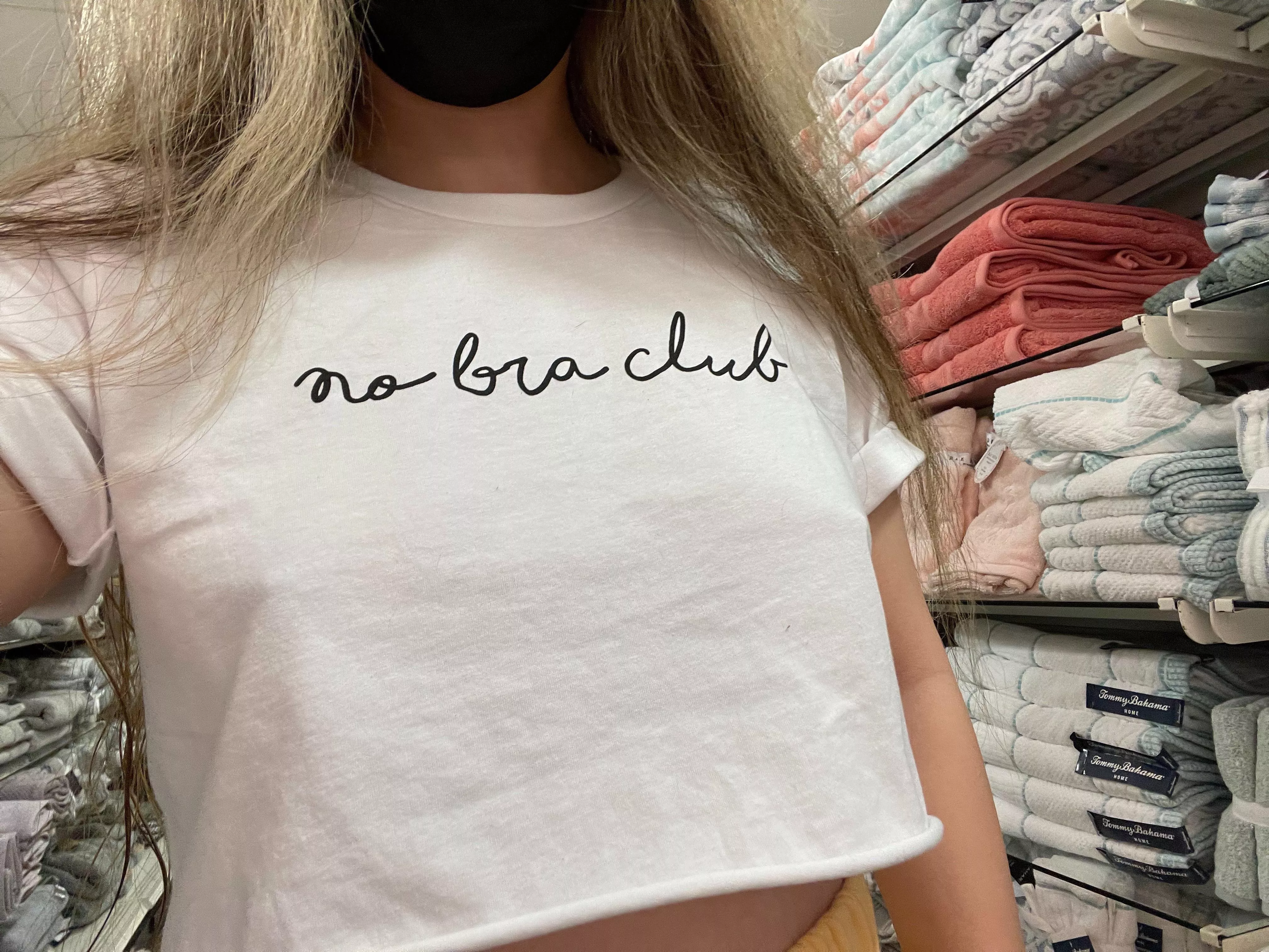 Crop top pokies posted by silkysoleprincess