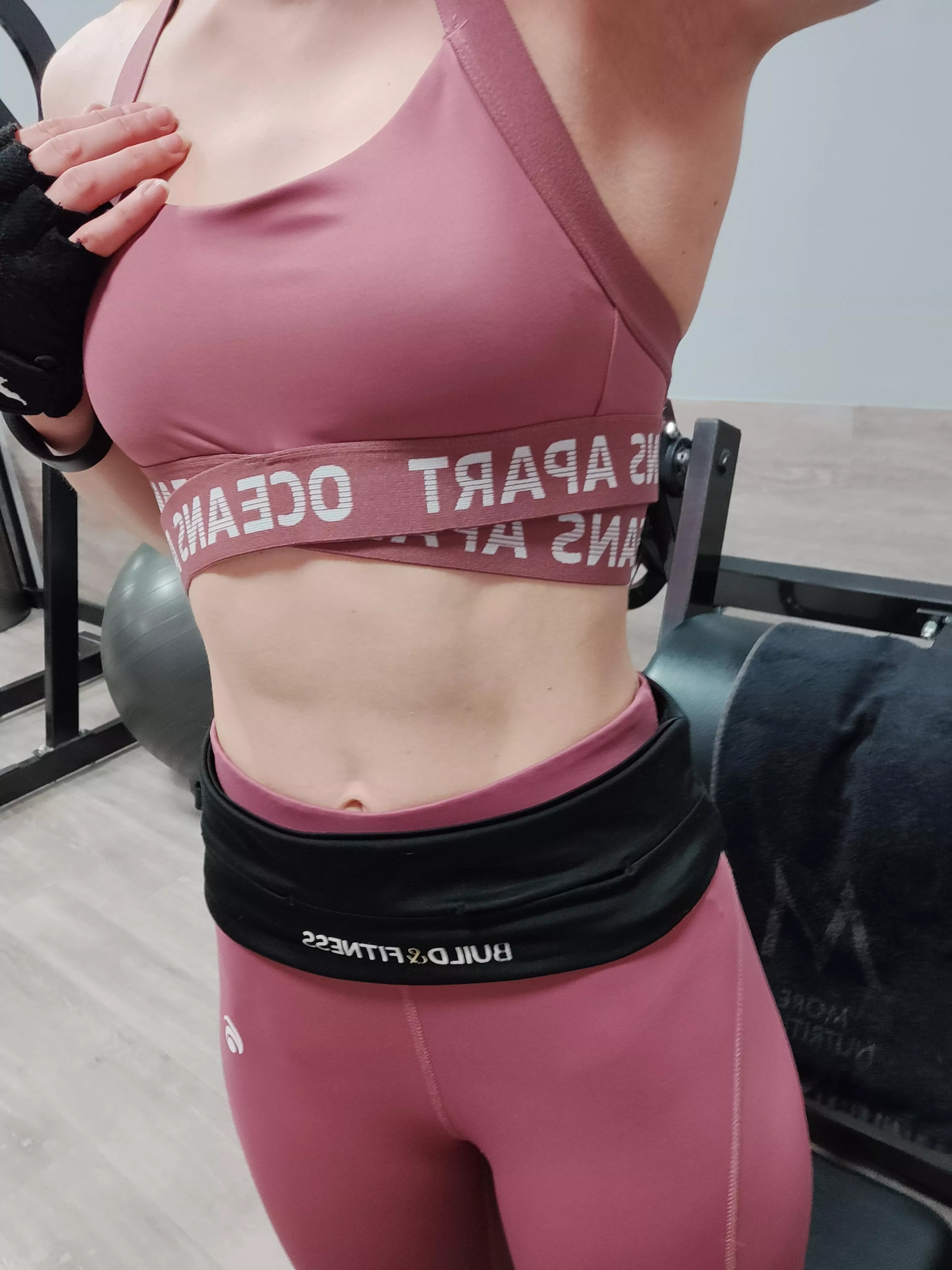 Croptop and abs. 😋 posted by Early_Mistake9724