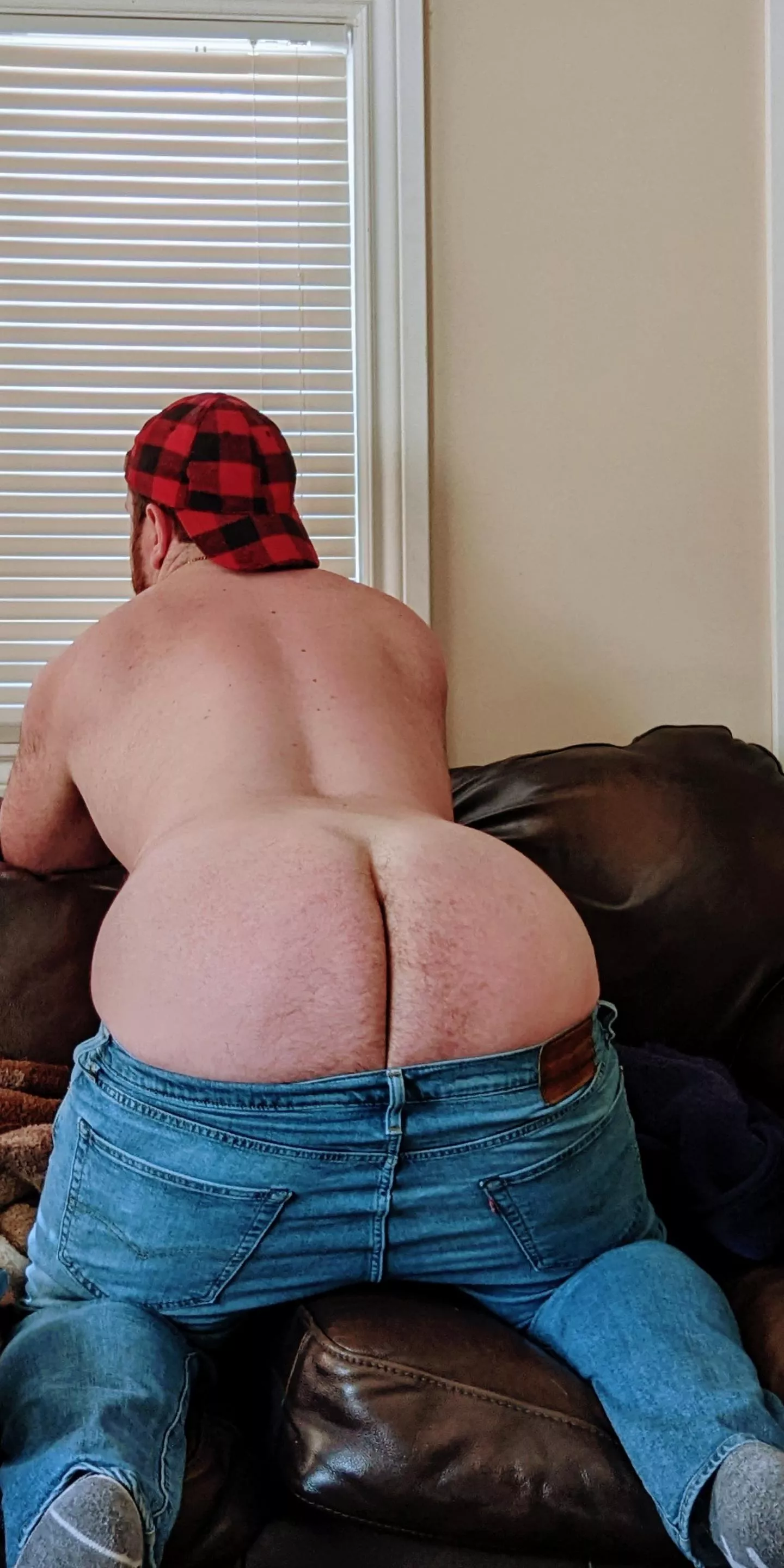 Cub gone Commando posted by EmeraldCub