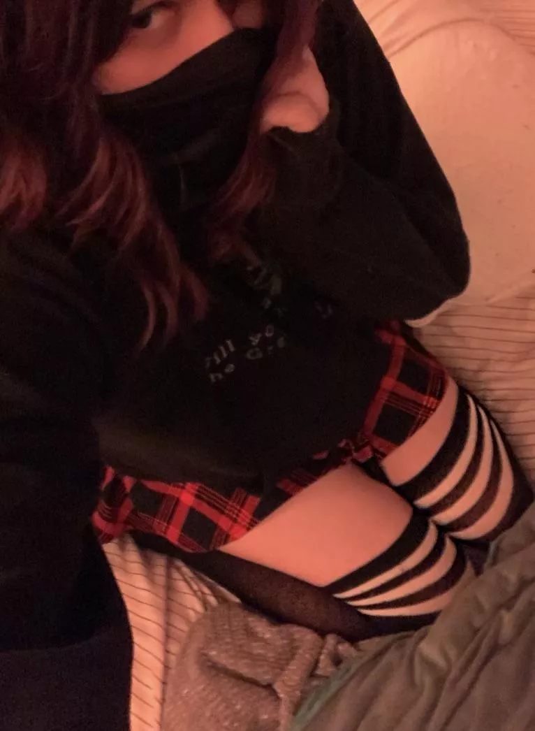 Cuddle me? posted by rainb0wsocks