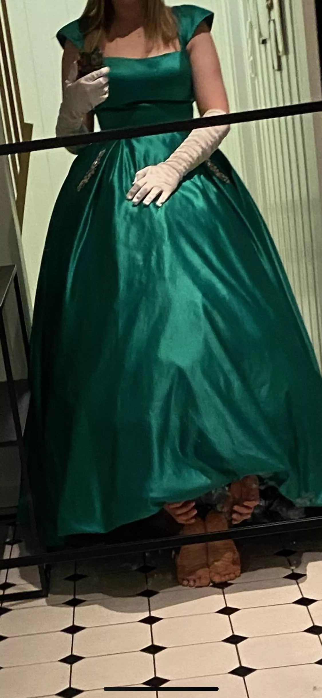 Cuffed and on my knees, pleasing my princess! 👅 posted by Remarkable-Luck-1781