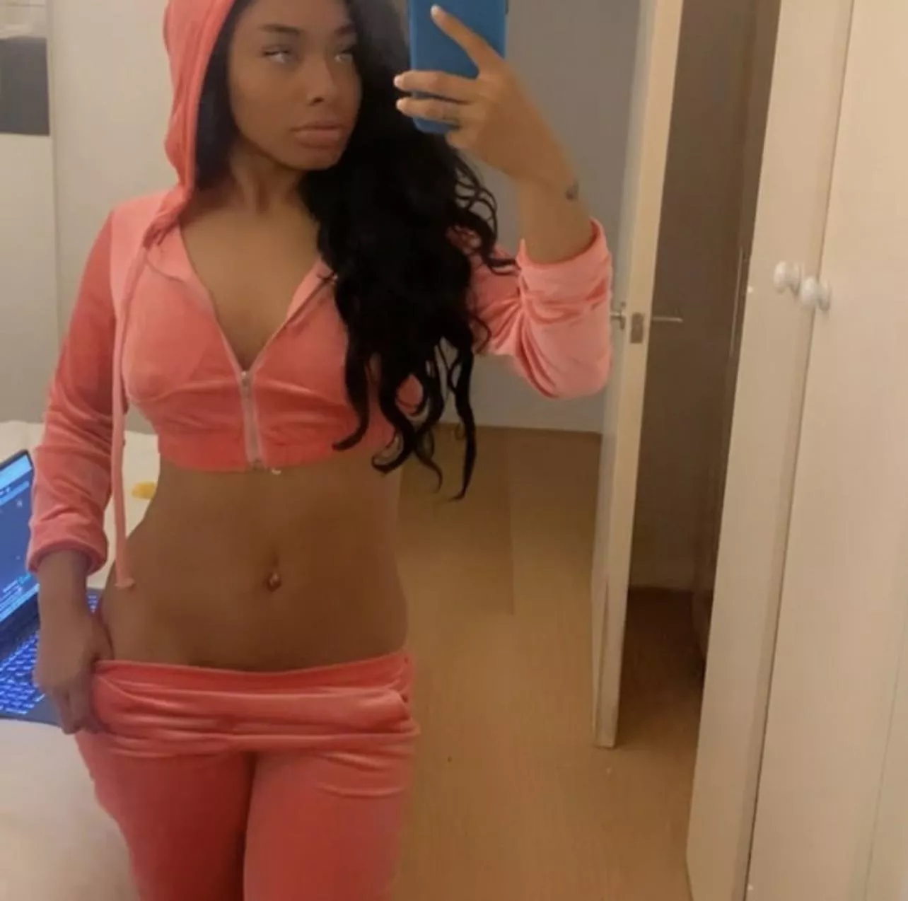 cum and play with me posted by xoxolunaq