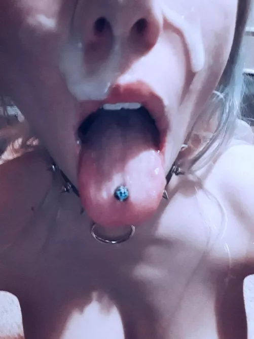 Cum fat loads on my face! by xxxN0SFERATU