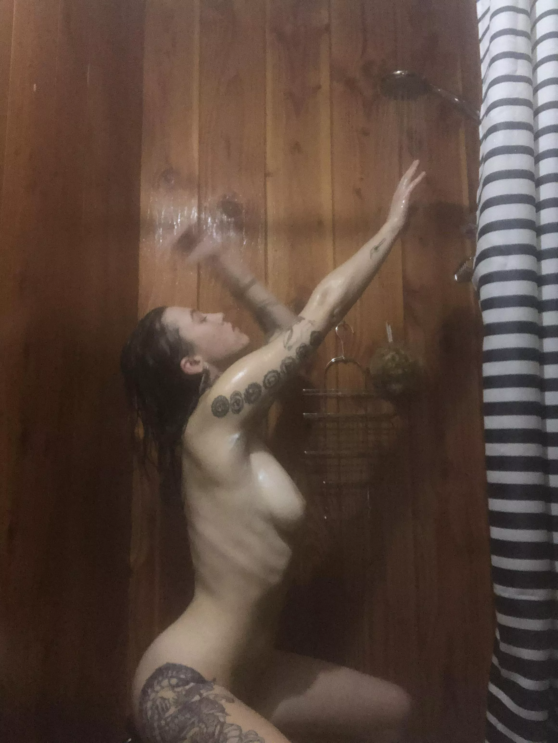 Cum join me in a steamy hot shower after a long day x posted by Fukyouhaileynz