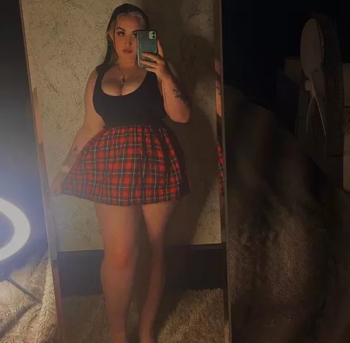 Cum join me on my OF with my 45% off discount, which runs out tomorrow! If you love a curvy gal then you’ll <3 my page. I’m also sending out a video soon so don’t miss out 😈💦 link below! by klobabyx