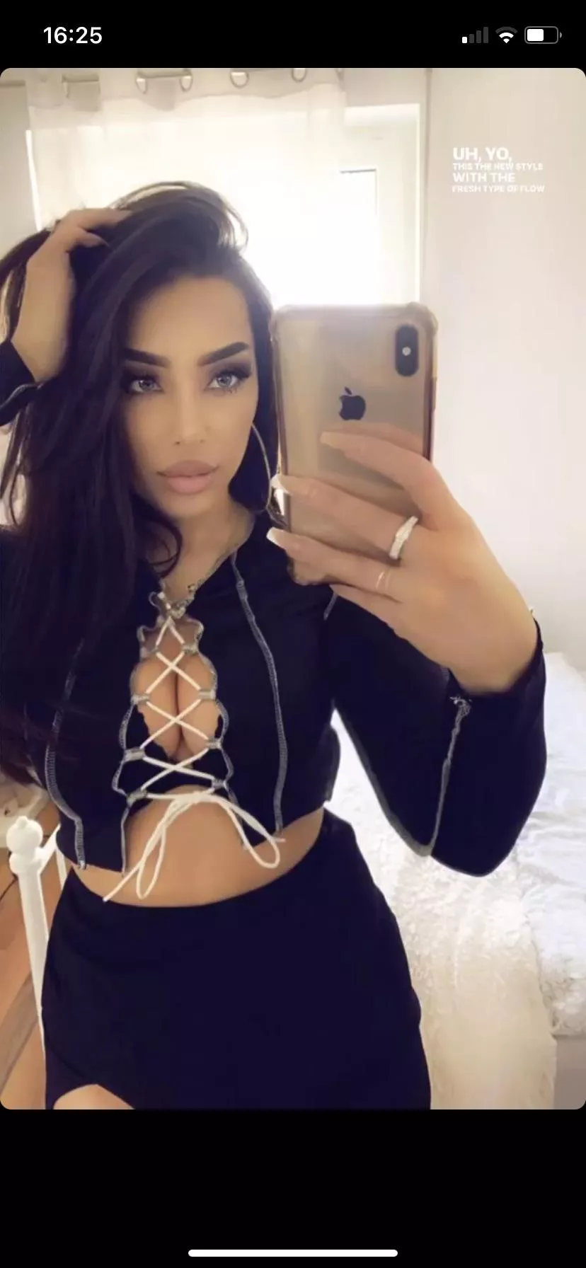 cum on her pls if you want more pics dm! posted by longgthedongg696