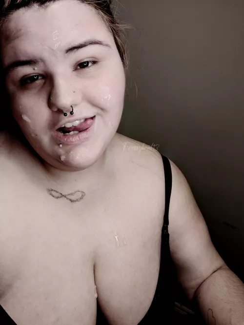 Cum on my face by foxxxybrat13